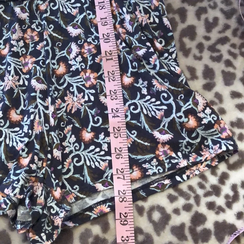 Aeropostale Floral Romper in Blue Size Small Juniors